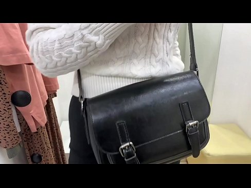 ❤️ Montaj odasında bir yapay penis ile genç orospu FeralBerry kamu mastürbasyon Anal video bizde ❌️❤